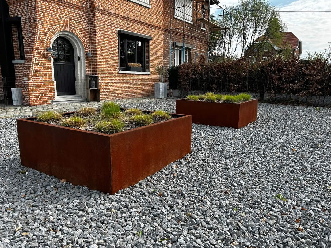Cortenstalen bloembakken